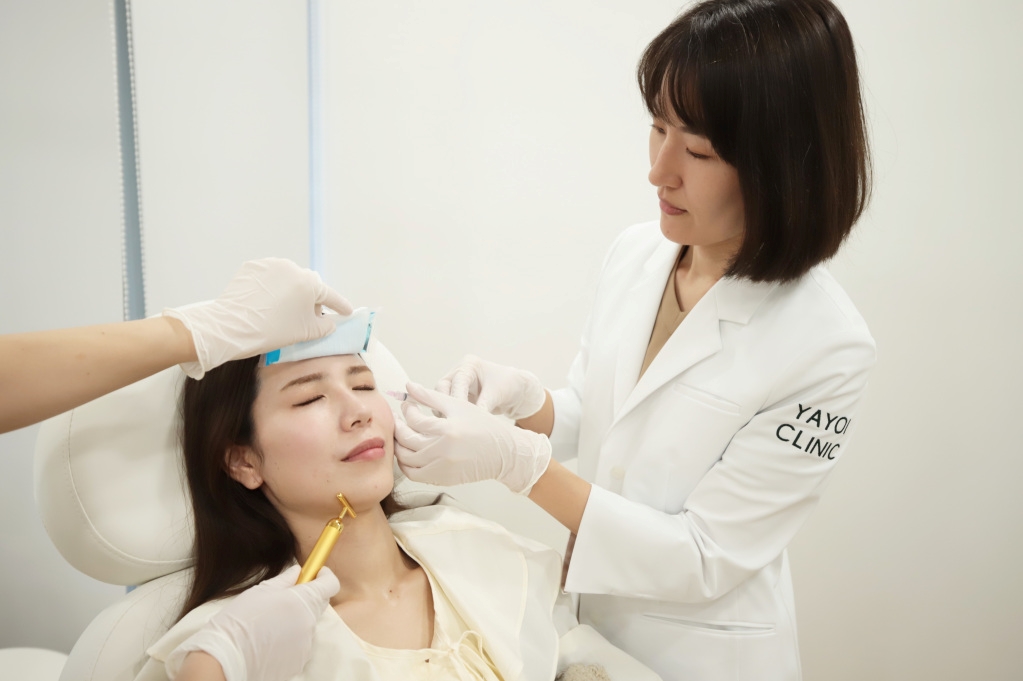 ヒアルロン酸こめかみ注入の効果は？基礎知識やおすすめクリニックも紹介