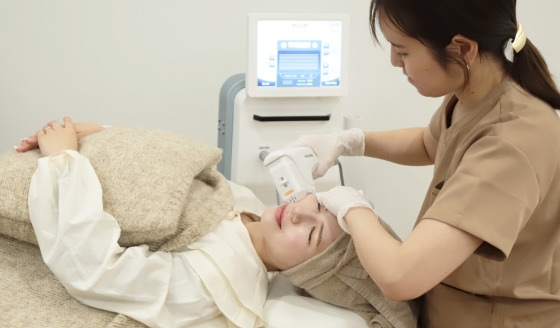 ハイフで顎下の二重顎をケアしよう!メカニズムや効果・注意点を解説