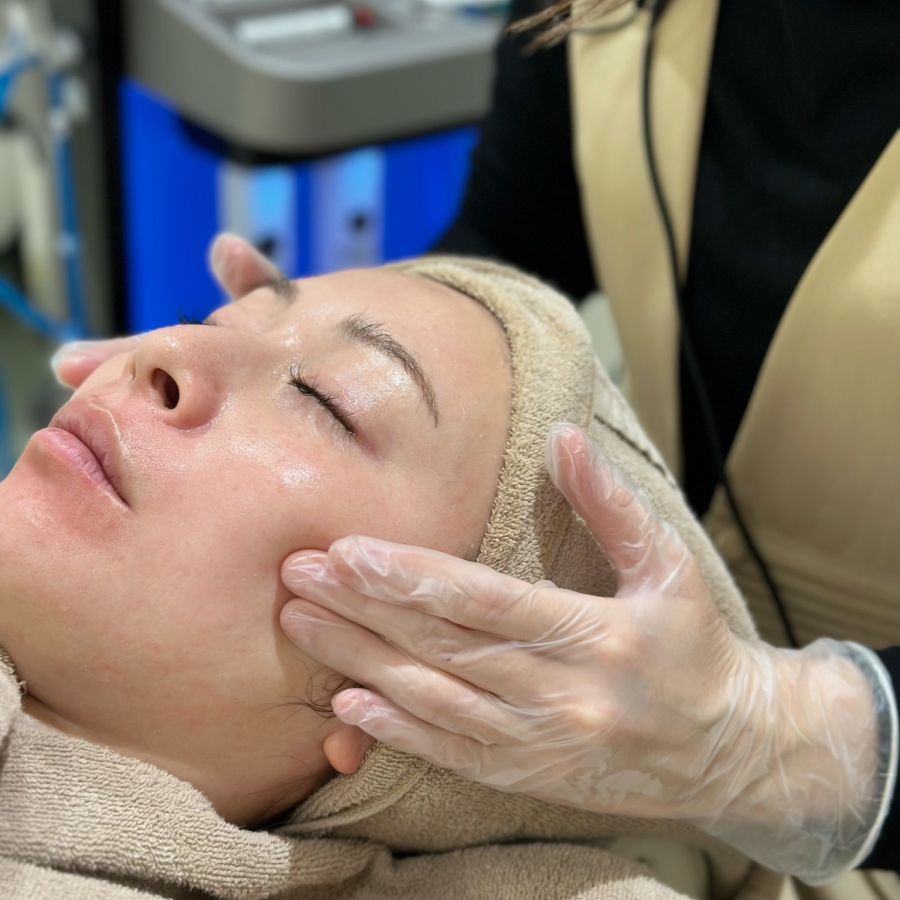 いちご鼻は美容皮膚科広島ヤヨイクリニックへ!原因や適した施術を解説